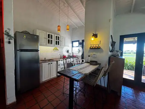 Casa en Alquiler con 1 cochera