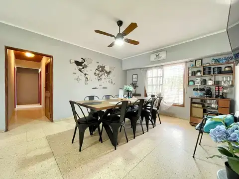 CASA EN VENTA TIPO CHALET + GALPON OLMOS LA PLATA