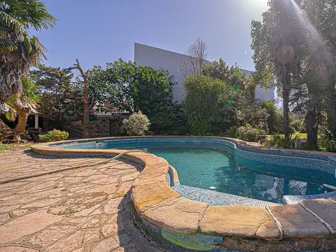 Casa 6 ambientes con 3 baños