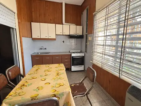 VENTA CASA 4 AMBIENTES   COCHERA   MAS PH 2 AMBIENTES CON PARRILLA  SAN JUSTO