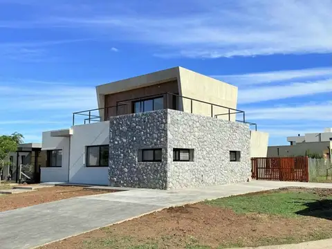 Santa Sofia, Pilar de Este. 100