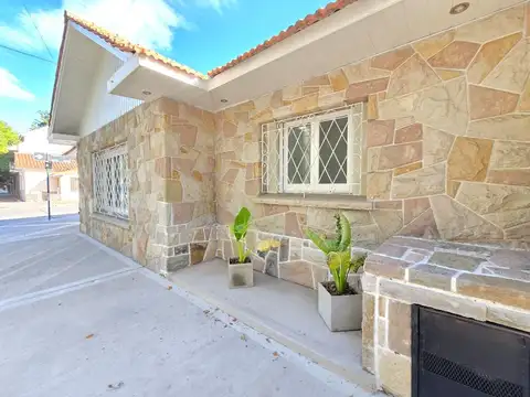 España 3301, mar 100