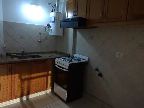 Departamento en Alquiler en Caseros, $ 480.000