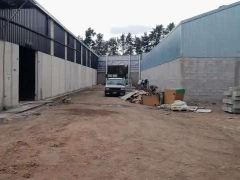 Galpon en Alquiler 150  mts Fondo