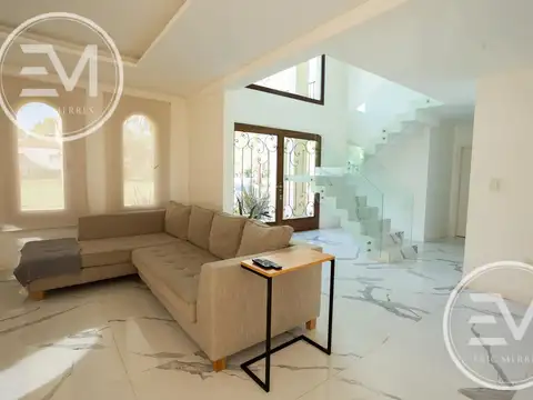 Casa en Venta en Countries y Barrios Cerrados en Esteban Echeverria, USD 800.000