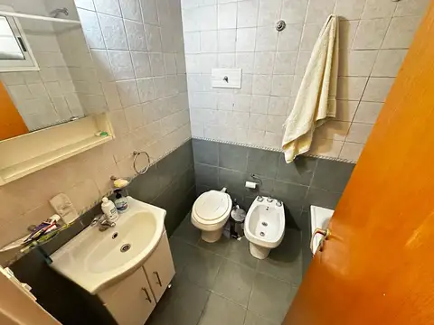 Departamento tipo casa en venta con cochera y terraza propia