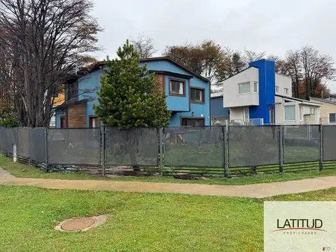 Casa en venta de 4 dormitorios c/ cochera en Ushuaia
