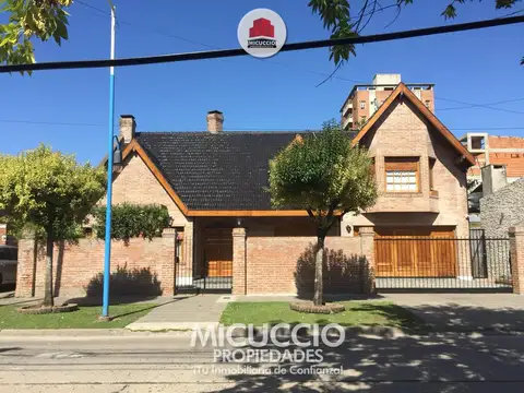 Casa en Venta, Hipólito Yrigoyen 770, Belén de Escobar