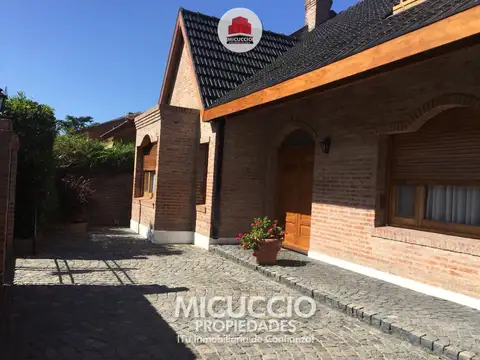 Casa en venta, Hipólito Yrigoyen 770, Escobar centro