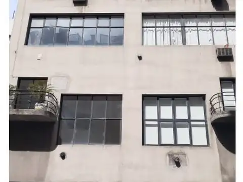 Venta Departamento dos ambientes  en Duplex con renta en Retiro