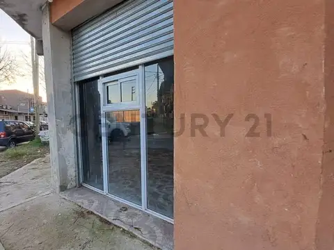 San Lorenzo 1300, Piso 0
