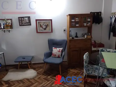 Paraguay 700 - Piso 1º Dpto 04