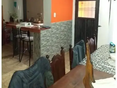 Casa 5 ambientes con 1 baño
