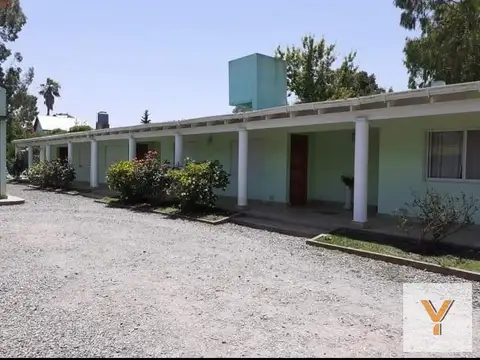 Edificio Comercial en venta - 8 Dormitorios 7 Baños - Cochera - 1720Mts2 - San Miguel del Monte