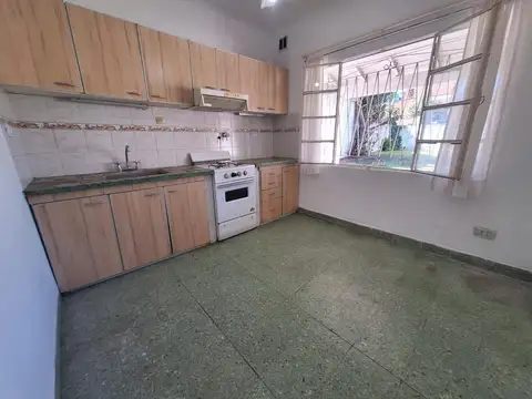 Lisandro De La Torre 918