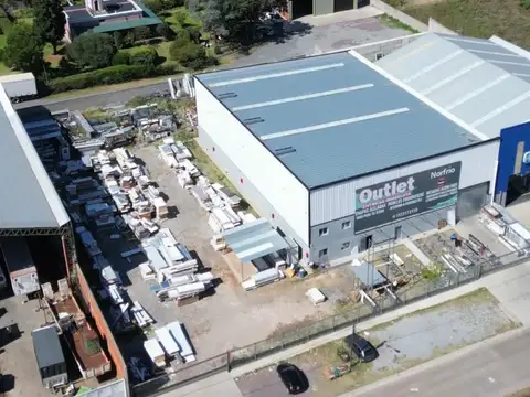 Galpon en alquiler con excelente exposicion