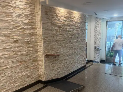 Av. Montes De Oca 1200, Piso 3