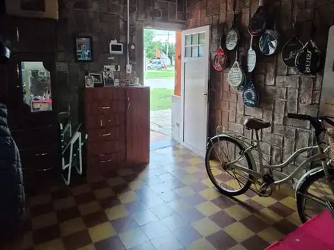 VENTA DE CASA A UNA CUADRA DE LA PLAZA CENTRAL