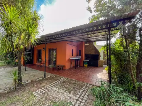 Casa en Venta con 1 cochera