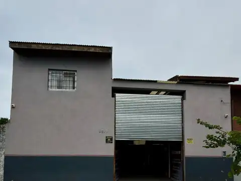 VENTA CASA 3 AMB + GALPON/ DEPOSITO COMERCIAL