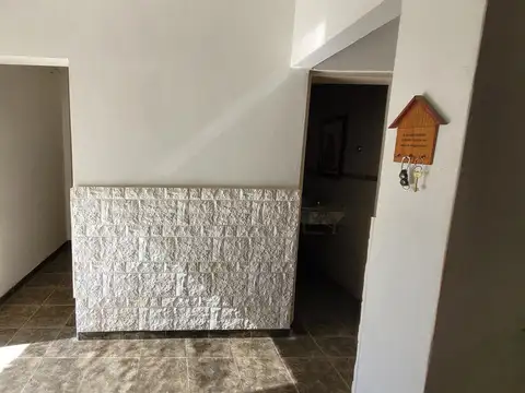 Casa 3 ambientes con 1 baño