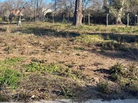 Av. Pres. Juan Domingo Peron 2375