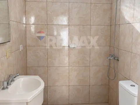 Casa 2 ambientes con 1 baño