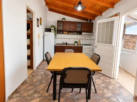 French 2500, Piso 2