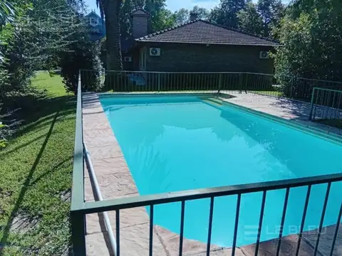 VENTA DE CASA DE 7 AMB.  EN PLANTA BAJA - C.C. ARANZAZU –  