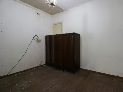 VENTA PH 4 AMBIENTES CON PATIO - LOMAS DE ZAMORA