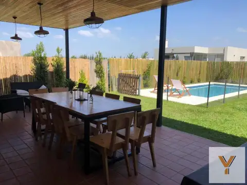 Casa en Venta en Benavidez, USD 340.000
