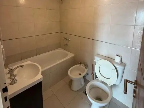 Departamento en edificio Avellaneda centro. APTO CREDITO