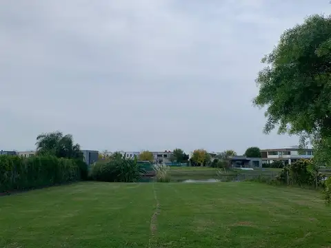 Terreno en Venta 45  mts Fondo