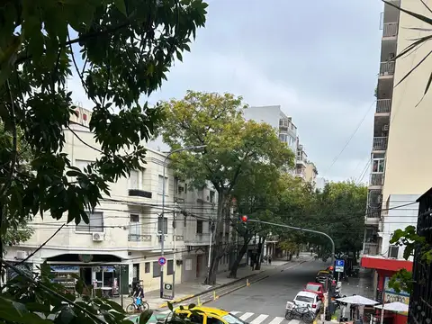 Muy lindo y cómodo departamento de 3 ambientes en gran zona de Almagro - 1er piso por escalera