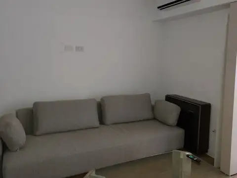 Nueva York 3000, Piso 1