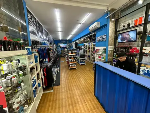 Venta Local con Cochera con Excelente Renta en Barrio Norte
