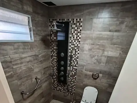 Depto Tipo Casa en Alquiler de 3 dormitorios