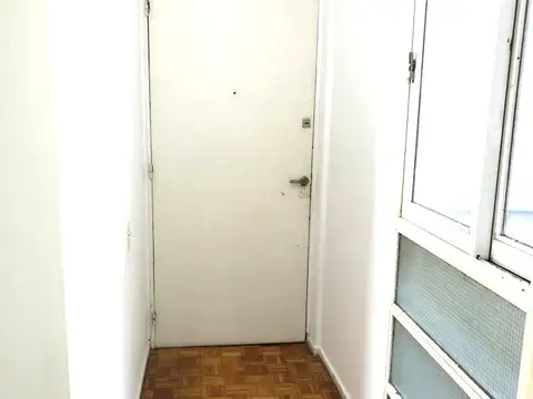 J Salguero 1000, Piso 2