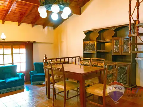 Casa 7 ambientes con 2 baños