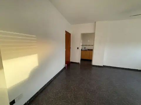 Av Mitre  al 5700