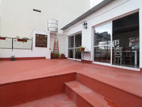 VENTA PH 3 AMB CON TERRAZA QUINCHO Y PARRILLA