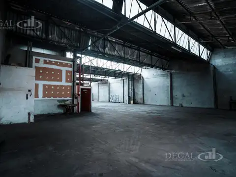 Galpon en Venta 35  mts Frente