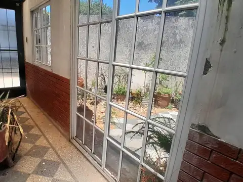 Casa 4 ambientes con 1 baño