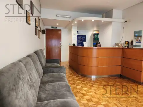 CONSULTORIOS MEDICOS - 101 M2 - EXCELENTE UBICACION - OPORTUNIDAD - RECOLETA