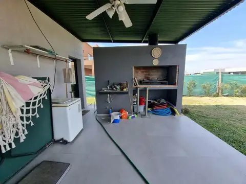 Casa en Venta con 6 cocheras