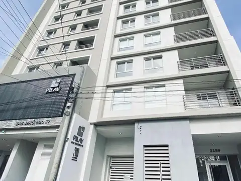 Se vende cochera en edificio Pilay