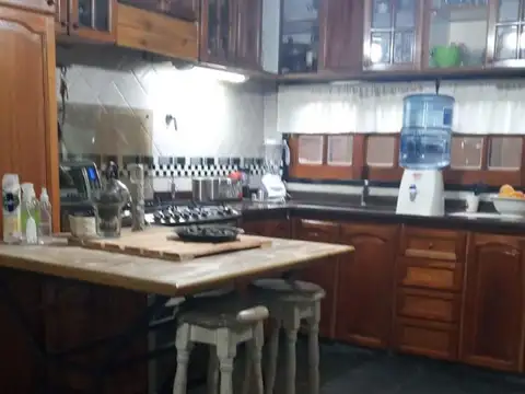 VENTA CASA 5 AMB JOSE C PAZ PILETA COCHERAS BALCÓN