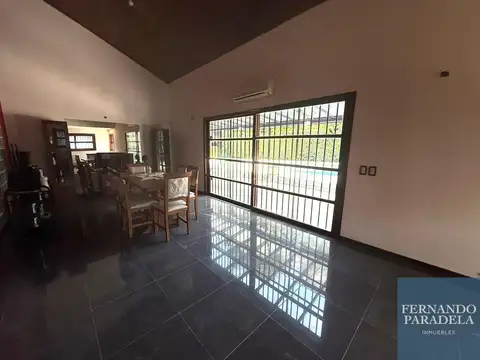 Casa en venta de 3 dormitorios c/ cochera en Parque Leloir