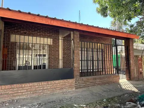 ALQUILER CASA PH FRENTE - 3 AMB - HURLINGHAM (Z° INDUSTRIAL)