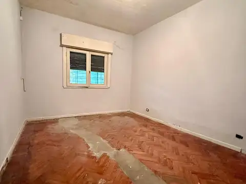 Depto Tipo Casa en Venta 50 años